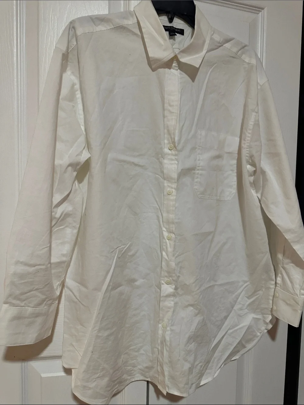 Banana Republic Classic White Men's Button-Down Shirt